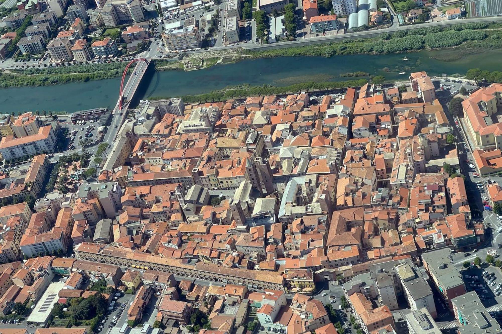 Palazzo Oddo Rental Rooms Albenga Buitenkant foto