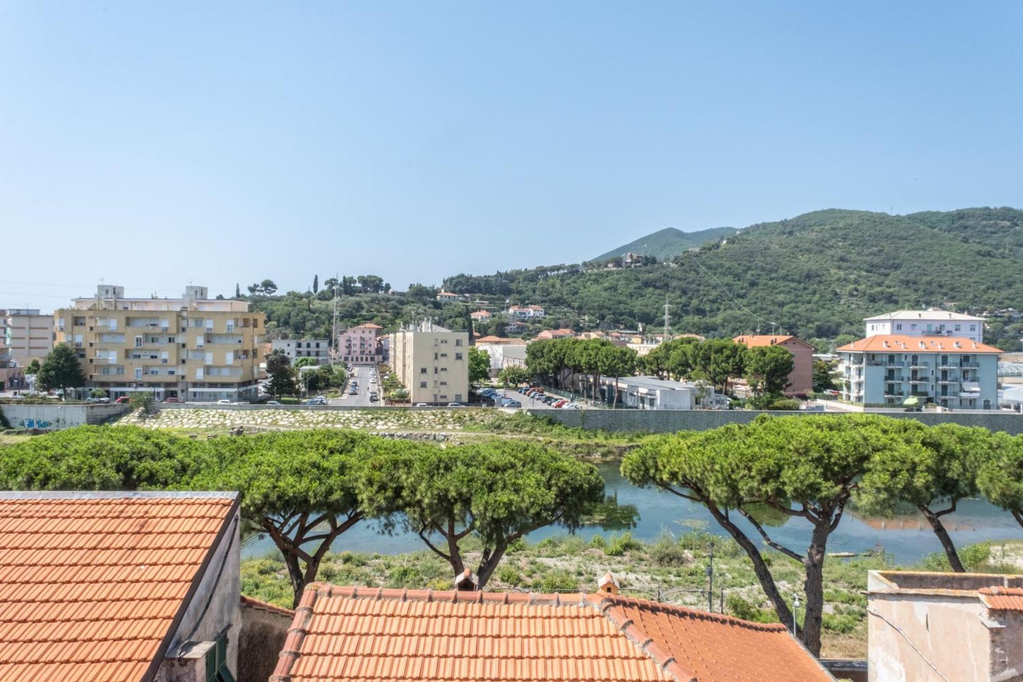 Palazzo Oddo Rental Rooms Albenga Buitenkant foto